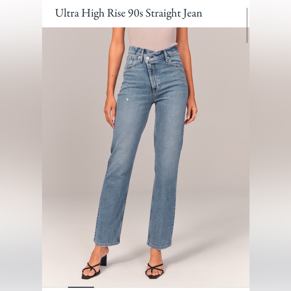 Abercrombie Ultra High Rise 90s Straight Jeans